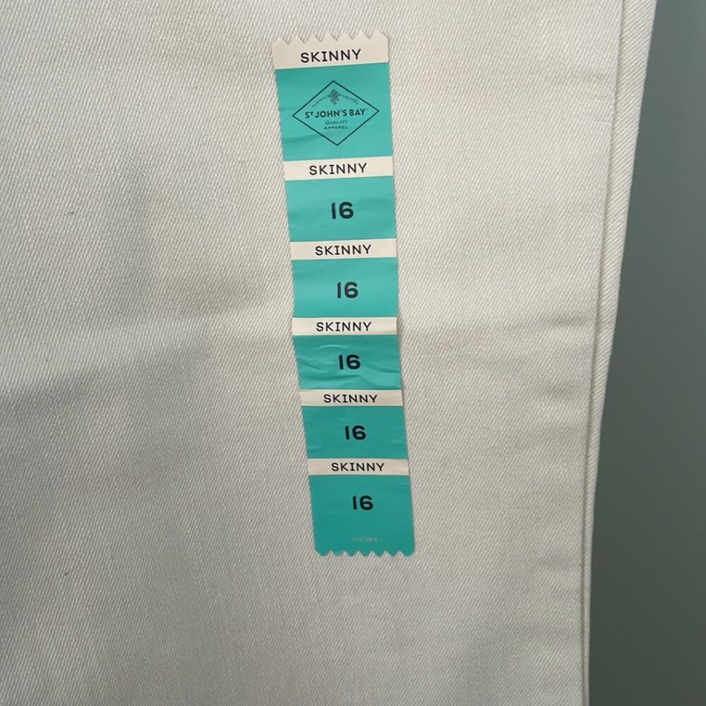 St John's Bay 16 Women's NWT Skinny Jeans Waist 38" Length 40" Inseam 29" - Picture 4 of 9